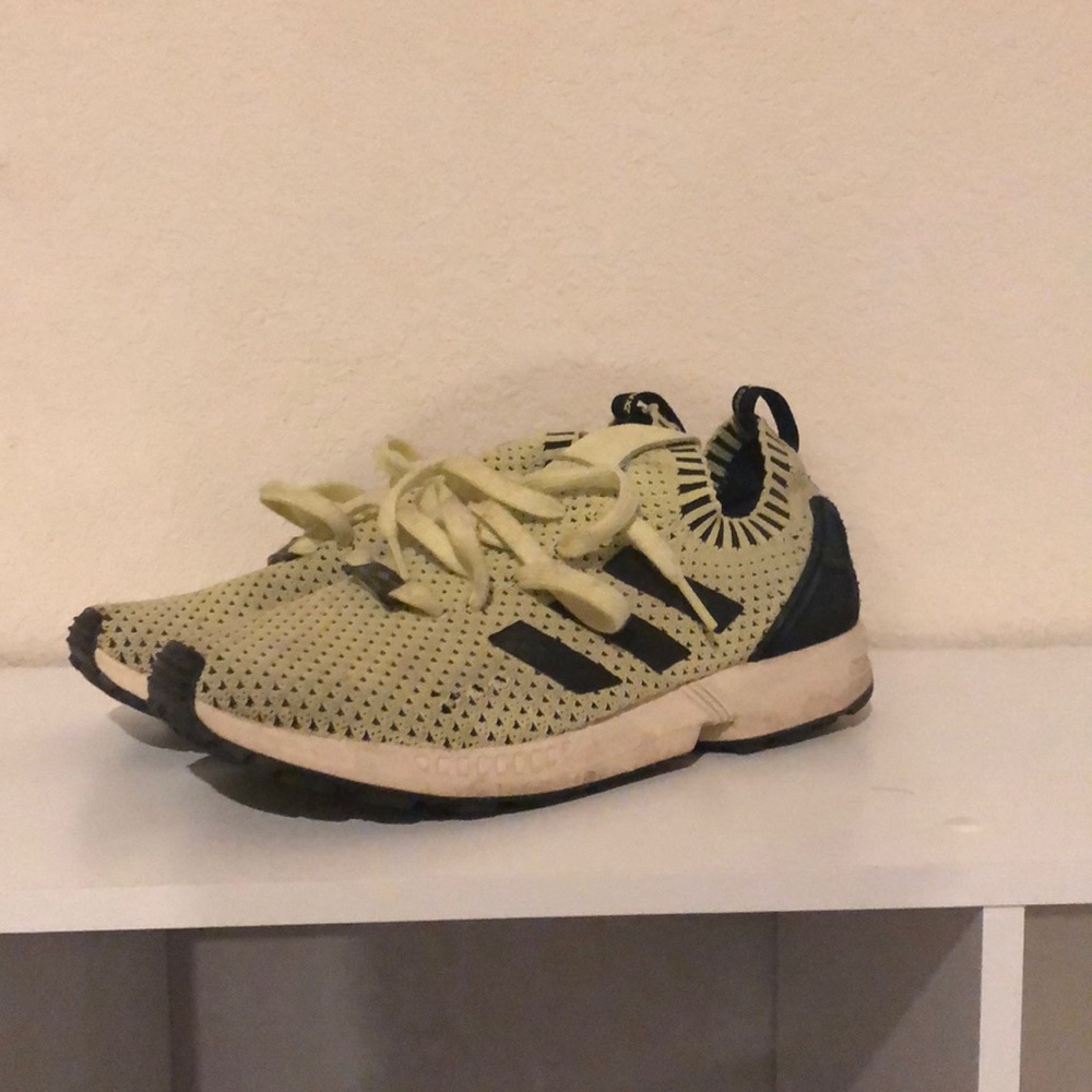 Adidas casual wear shoes.